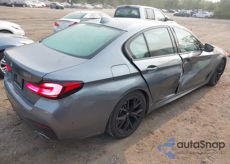 2021 BMW 530I xDrive z USA, uszkodzony, nr VIN WBA13BJ03MWX10421